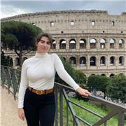 Soy una estudiante que puede ayudar con deberes de clase